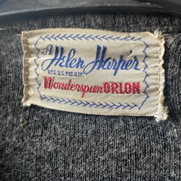 Vintage Helen Harper 1950s beaded cardigan sweater.  Cute design. Excellent cond - Picture 2 of 7